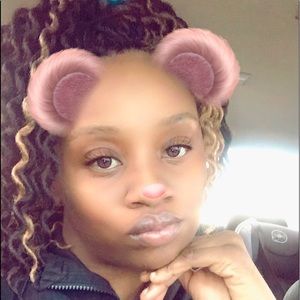 Meet your Posher, Deisha